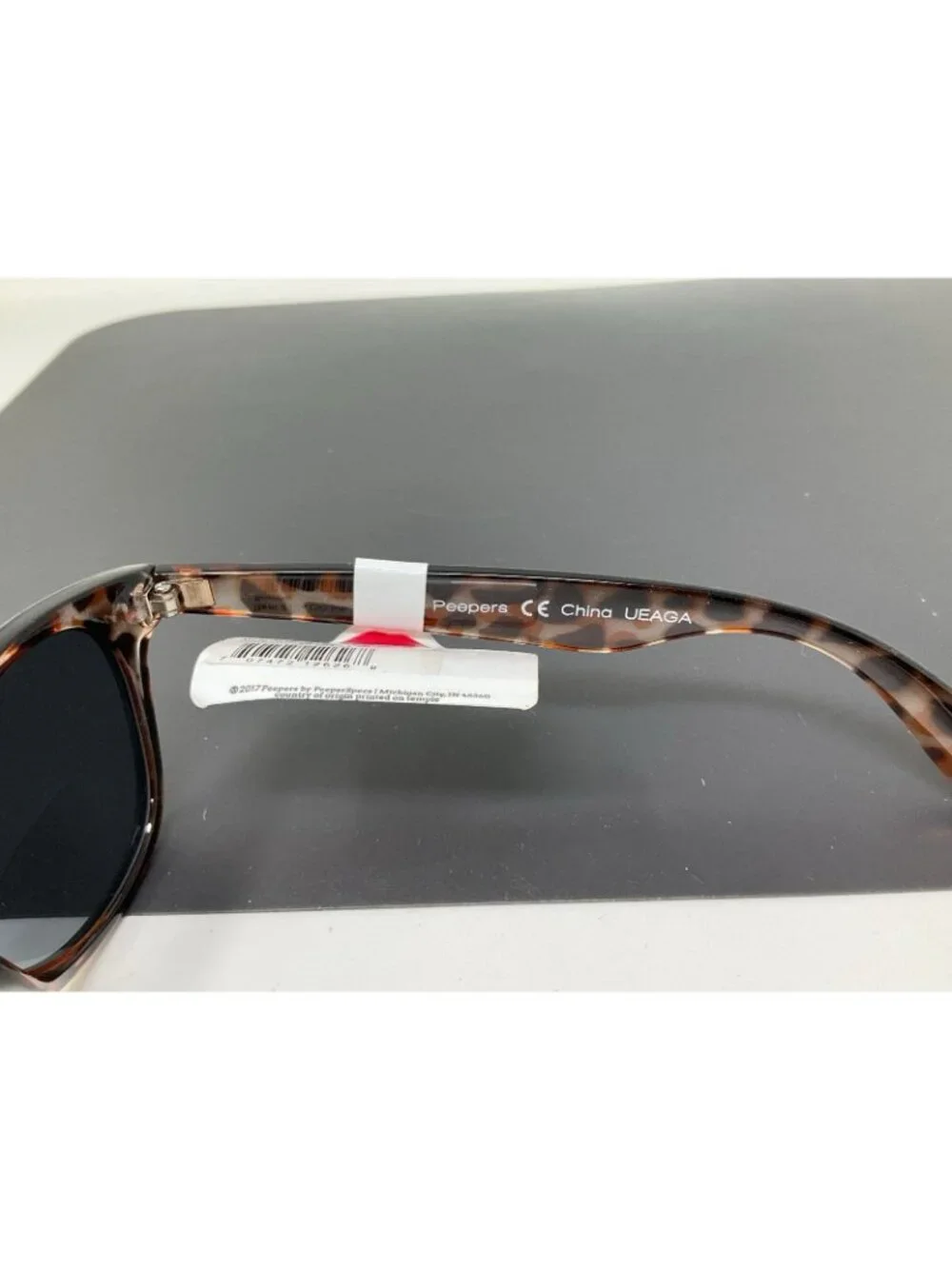 Peepers frame very